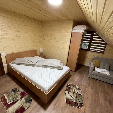 Hotel Camping Dragoske Ciofrîngeni Esterno foto