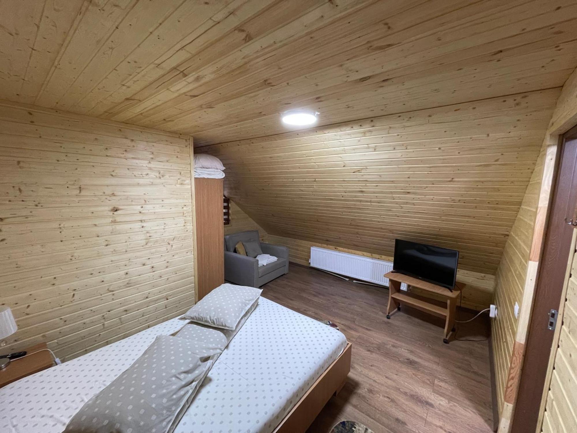 Hotel Camping Dragoske Ciofrîngeni Esterno foto